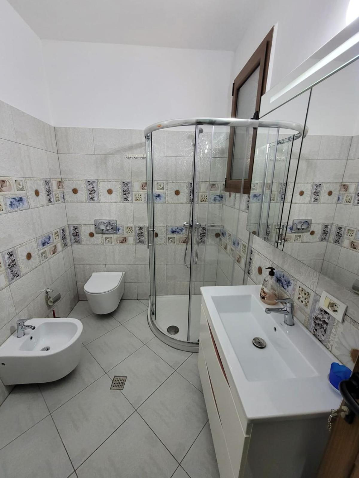 Private Room On A Shared Apartament Near Durres Beach Εξωτερικό φωτογραφία