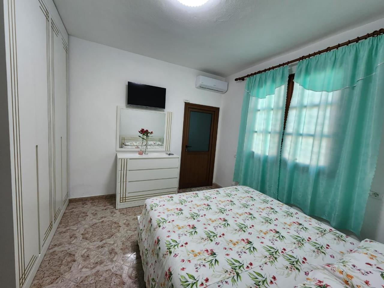 Private Room On A Shared Apartament Near Durres Beach Εξωτερικό φωτογραφία